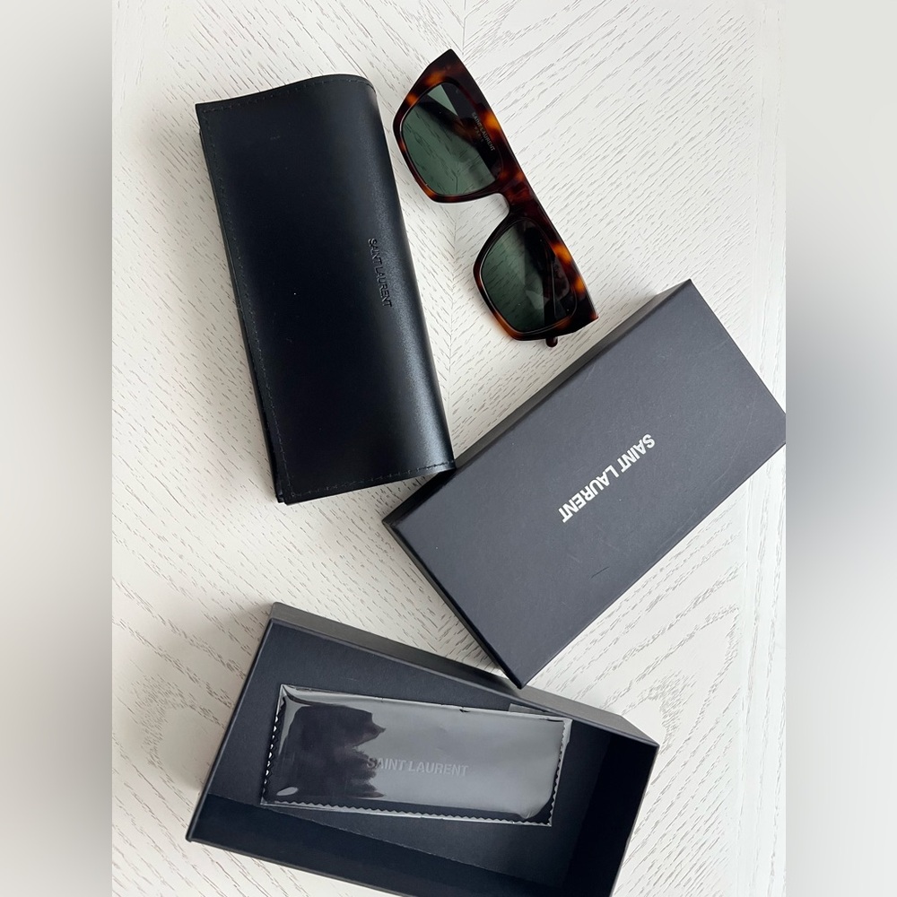 YSL women’s Sunglasses!